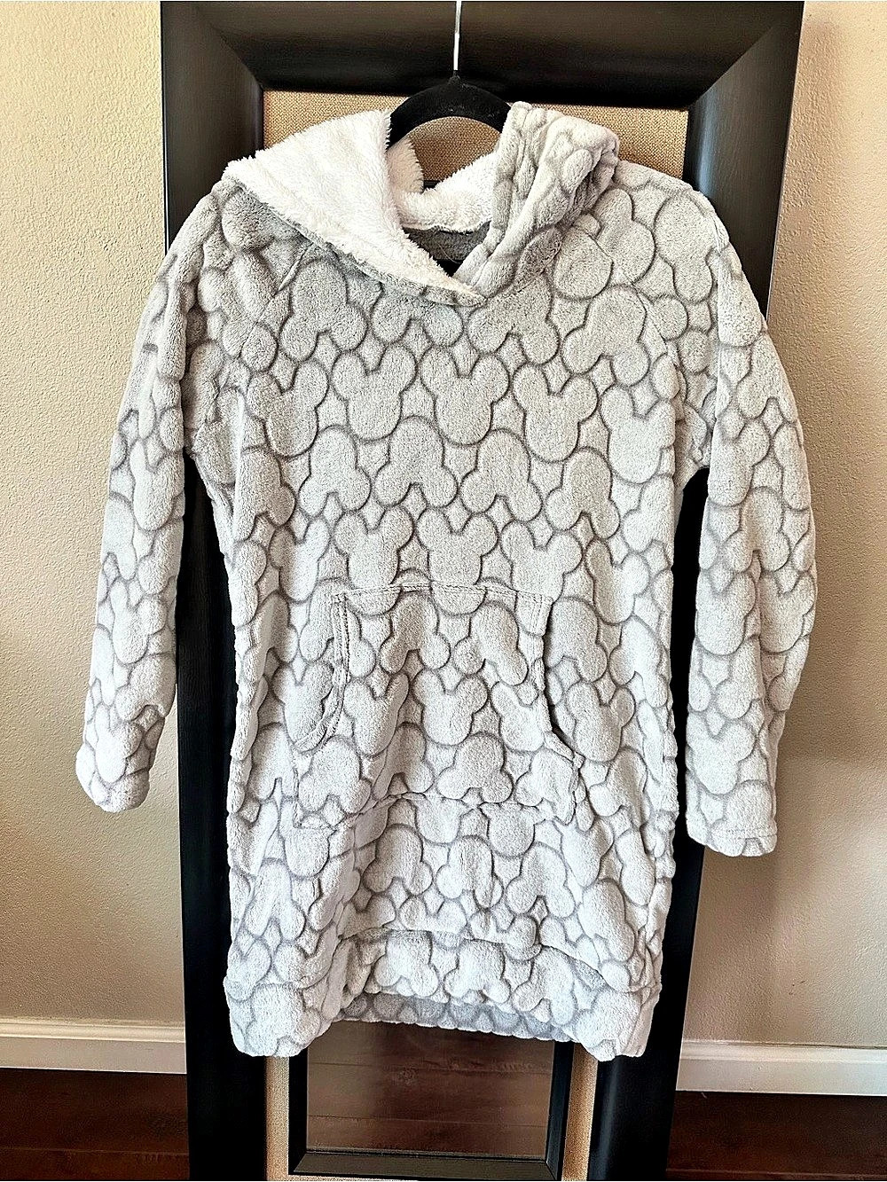 Disney Mickey Mouse Allover Embossed Fleece Lounge Hoodie Small Gray & White